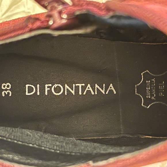 Di Fontana red suede Western style ankle boots NWOT size 38 - Picture 9 of 9
